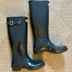 HUNTER tall rain boots